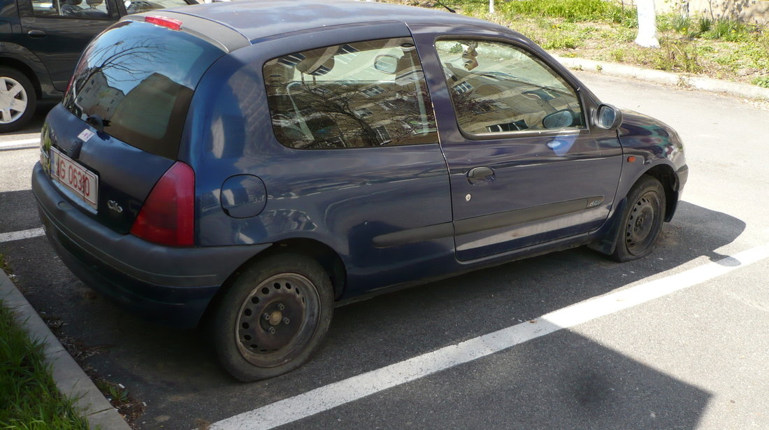 Dezmembrez Renault Clio 2 1999 2 Usi Albastru