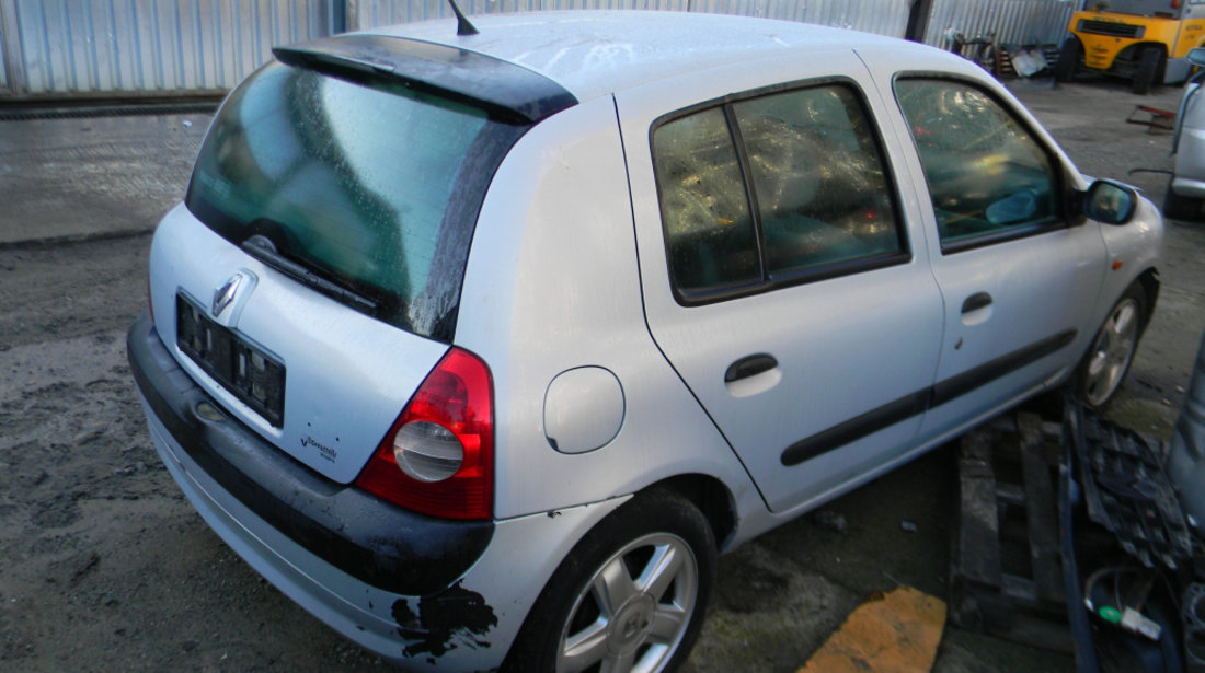 Dezmembrez Renault CLIO 2 / SYMBOL 1 1998 - 2008 1.5 DCi K9K 702 ( CP: 82, KW: 60, CCM: 1461 ) Motorina