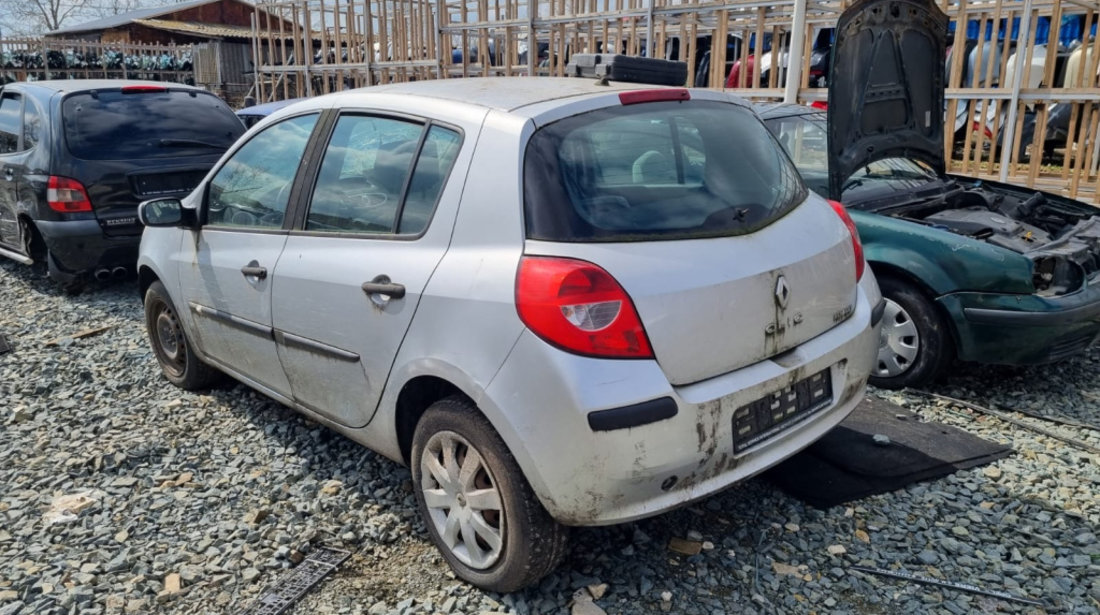 Dezmembrez Renault CLIO 3 2005 - Prezent 1.4 16V K4J 780 ( CP: 98, KW: 72, CCM: 1390 ) Benzina