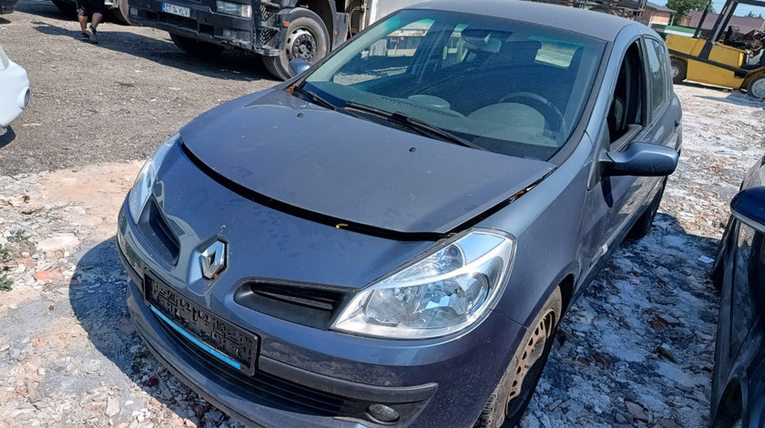 Dezmembrez Renault CLIO 3 2005 - Prezent 1.5 DCi (KR0G) K9K 768 ( CP: 68, KW: 50, CCM: 1461 ) Motorina