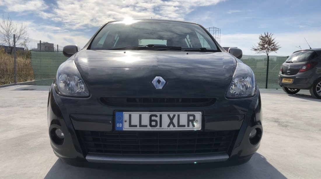 Dezmembrez Renault Clio 3 2011 Hatchback 1.2 D4F