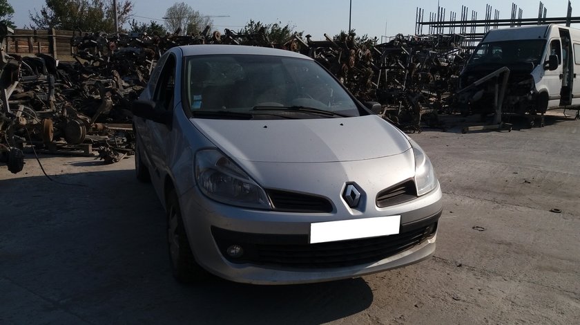 Dezmembrez Renault Clio 3, fabr. 2006, 1.5dCi, Euro 4