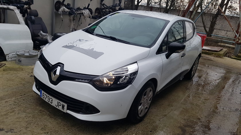 Dezmembrez Renault Clio 4 1.5 dci 2014 Parc Dezmembrari ! Masini in stare perfecta de functionare