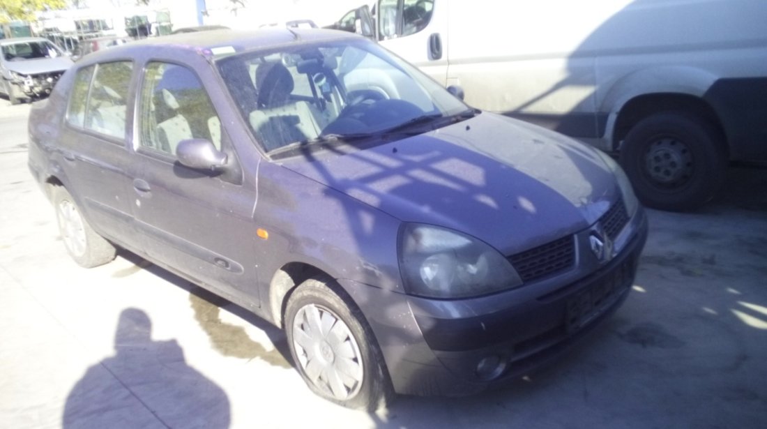 Dezmembrez Renault Clio, an 2003