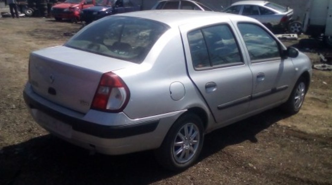 Dezmembrez Renault Clio, an 2005, motorizare 1.5 DCI, Diesel, kw 50, caroserie Hatchback