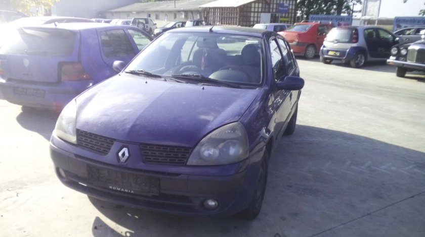 Dezmembrez Renault Clio, an 2005