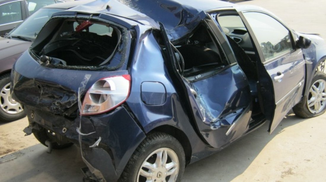 Dezmembrez Renault Clio, an 2007