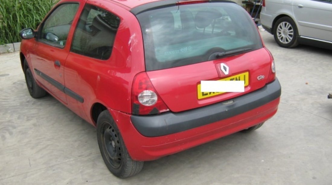 Dezmembrez Renault Clio din 2002, 1.5d