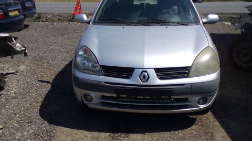 Dezmembrez Renault Clio II, an 2005, motorizare 1.5