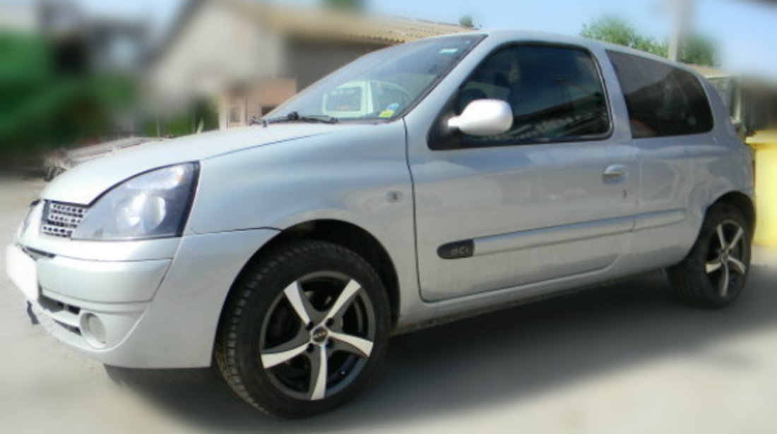 Dezmembrez Renault Clio II Symbol an fabr.2004, 1.2i