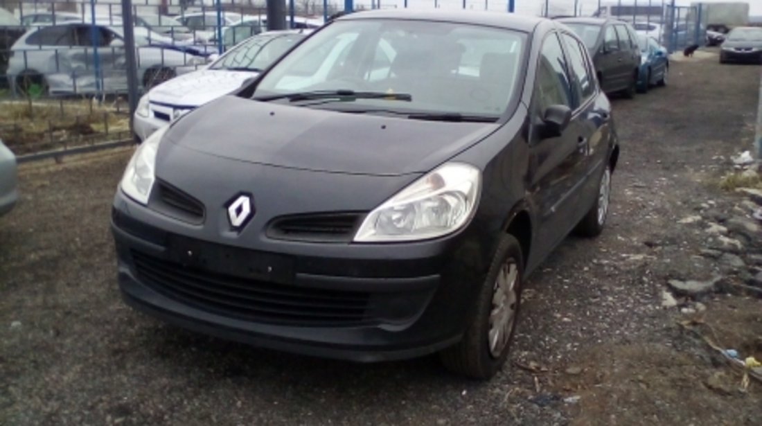 Dezmembrez Renault  Clio III ,an 2006