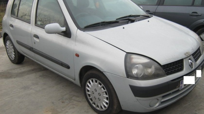 Dezmembrez Renault Clio ll din 2001, 1.2b