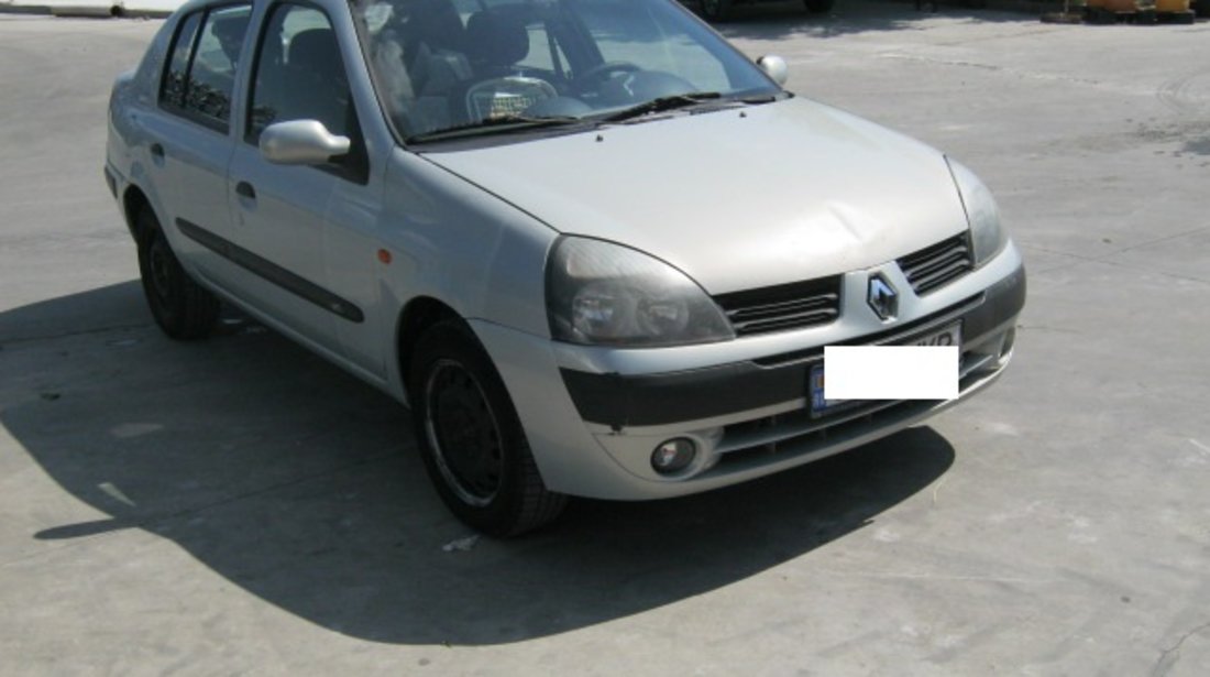 Dezmembrez Renault Clio Simbol din 2003, 1.5dci,