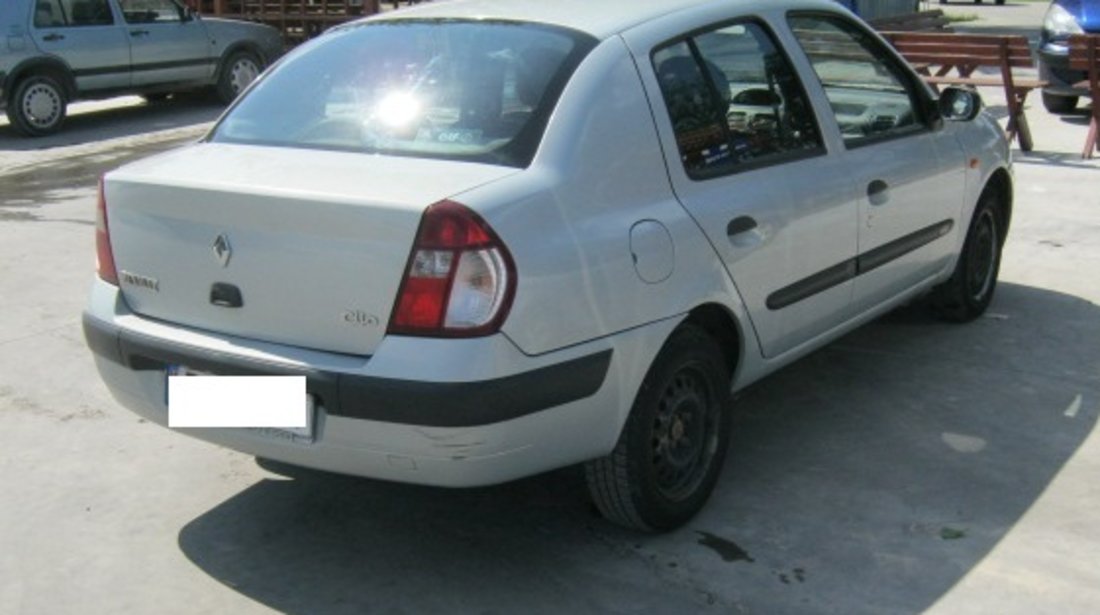 Dezmembrez Renault Clio Simbol din 2003, 1.5dci,