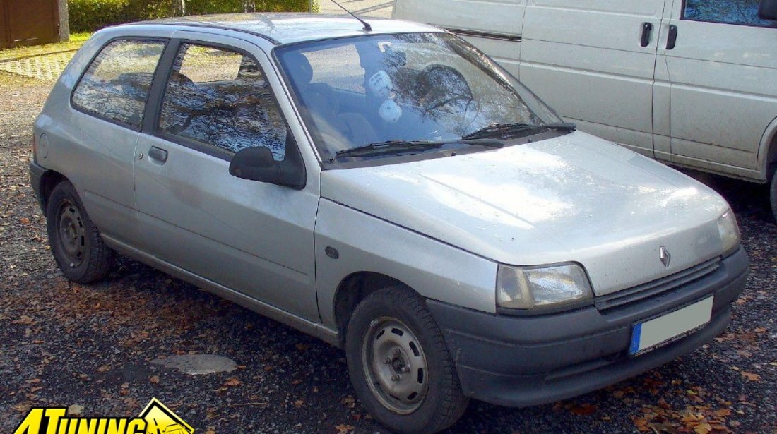 Dezmembrez Renault Clio