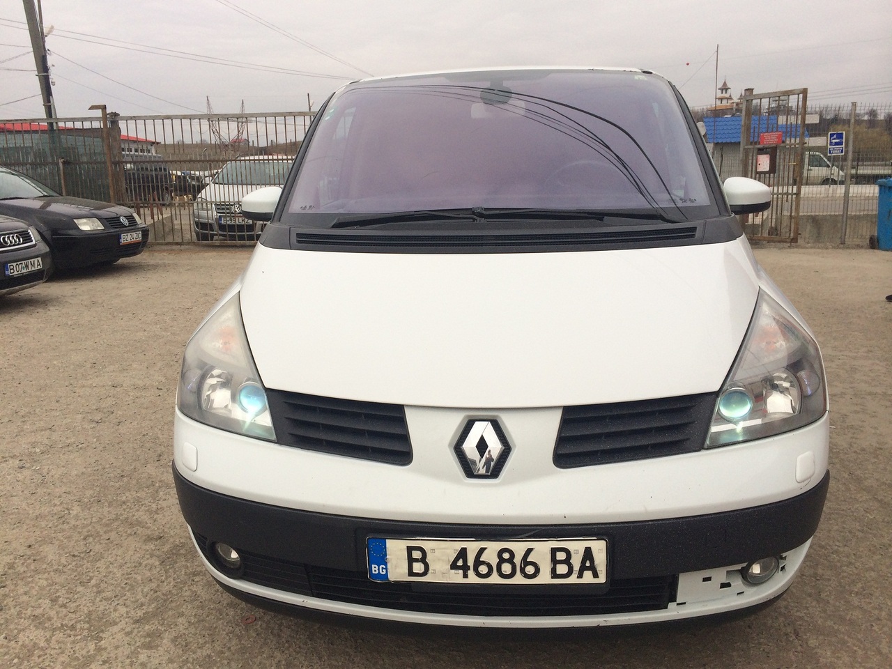 Dezmembrez Renault Espace 2,2 dci 2004