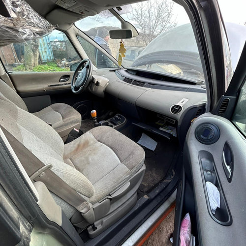 Dezmembrez Renault ESPACE Mk4 2002 - 2014 2.2 dCi (JK07) G9T 645( CP: 139, KW: 102, CCM: 2188 ) Moto...