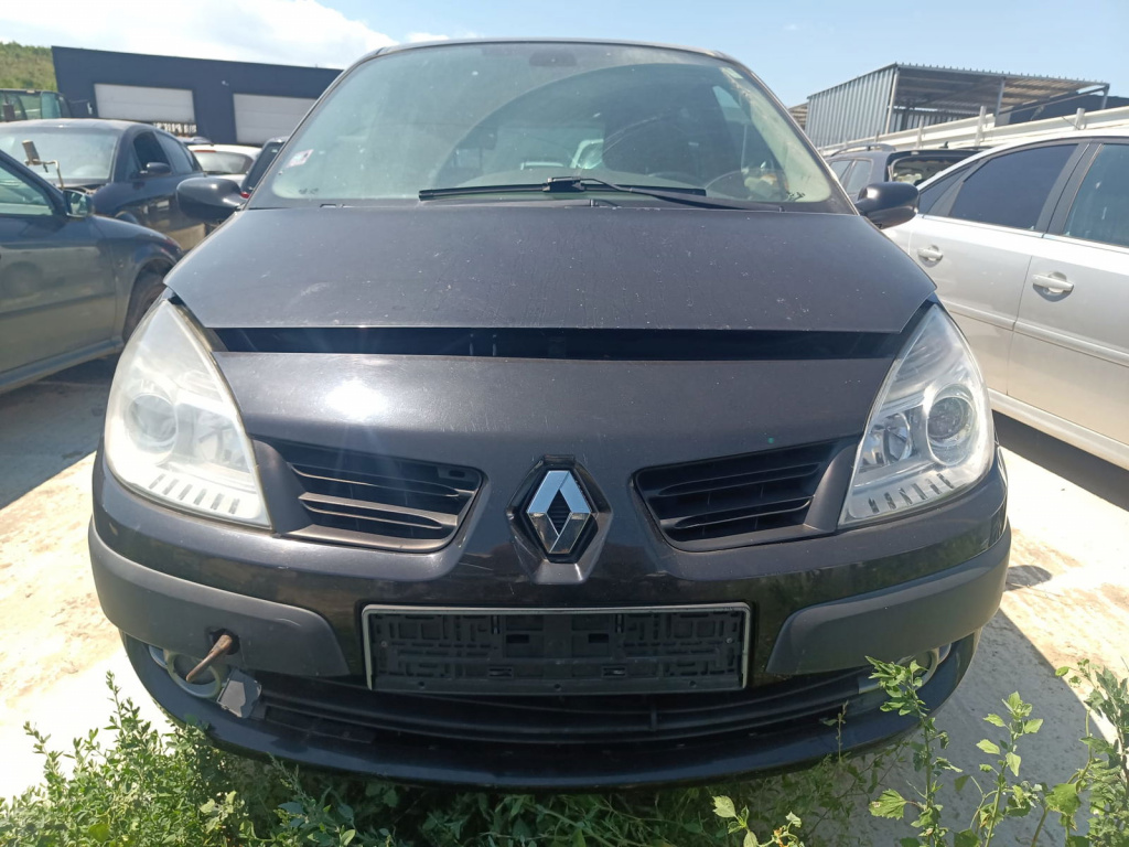 Dezmembrez Renault Grand Scenic 2 [Fabr 2003-2008]