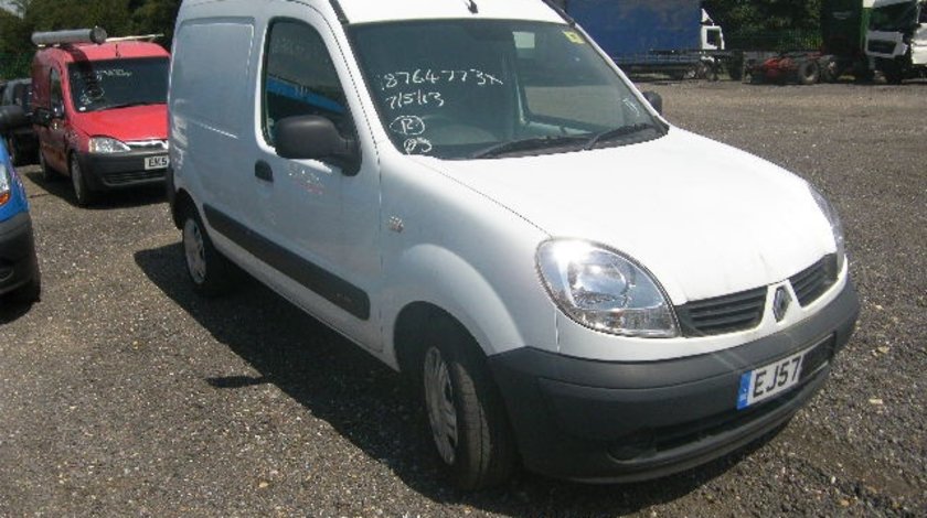 Dezmembrez Renault kangoo 1.5dci