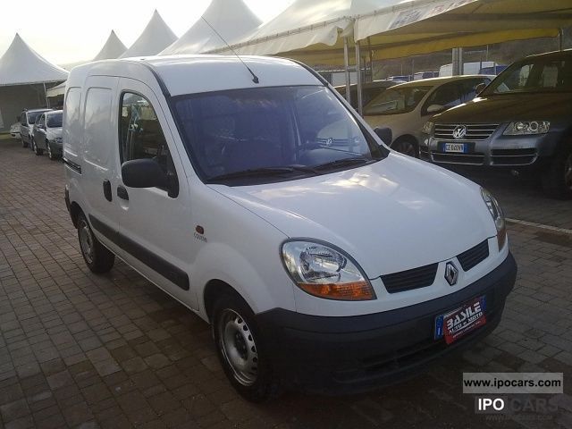 Dezmembrez Renault Kangoo 2004 motor 1.9 dti