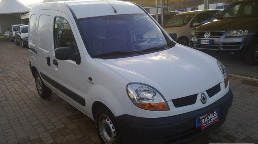 Dezmembrez Renault Kangoo 2004 motor 1.9 dti