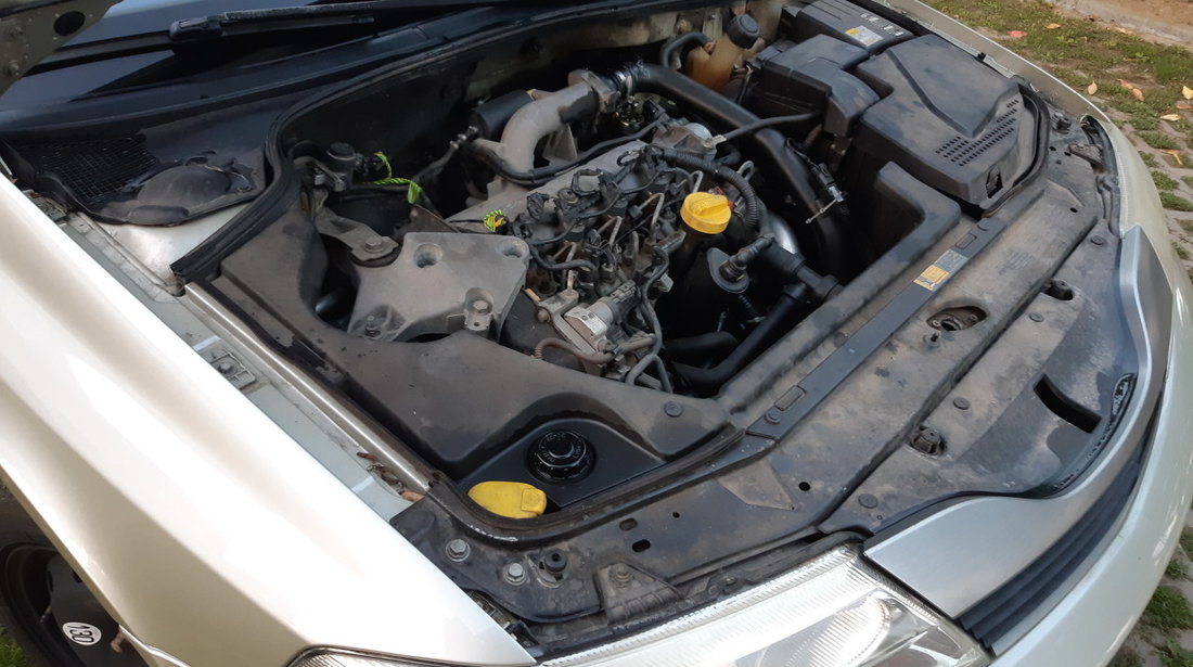 Dezmembrez Renault Laguna 1,9 dci 2001