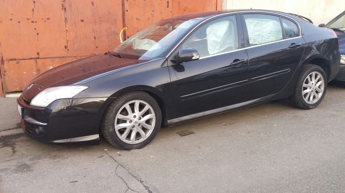 Dezmembrez Renault Laguna 3 2.0 cdi 2008