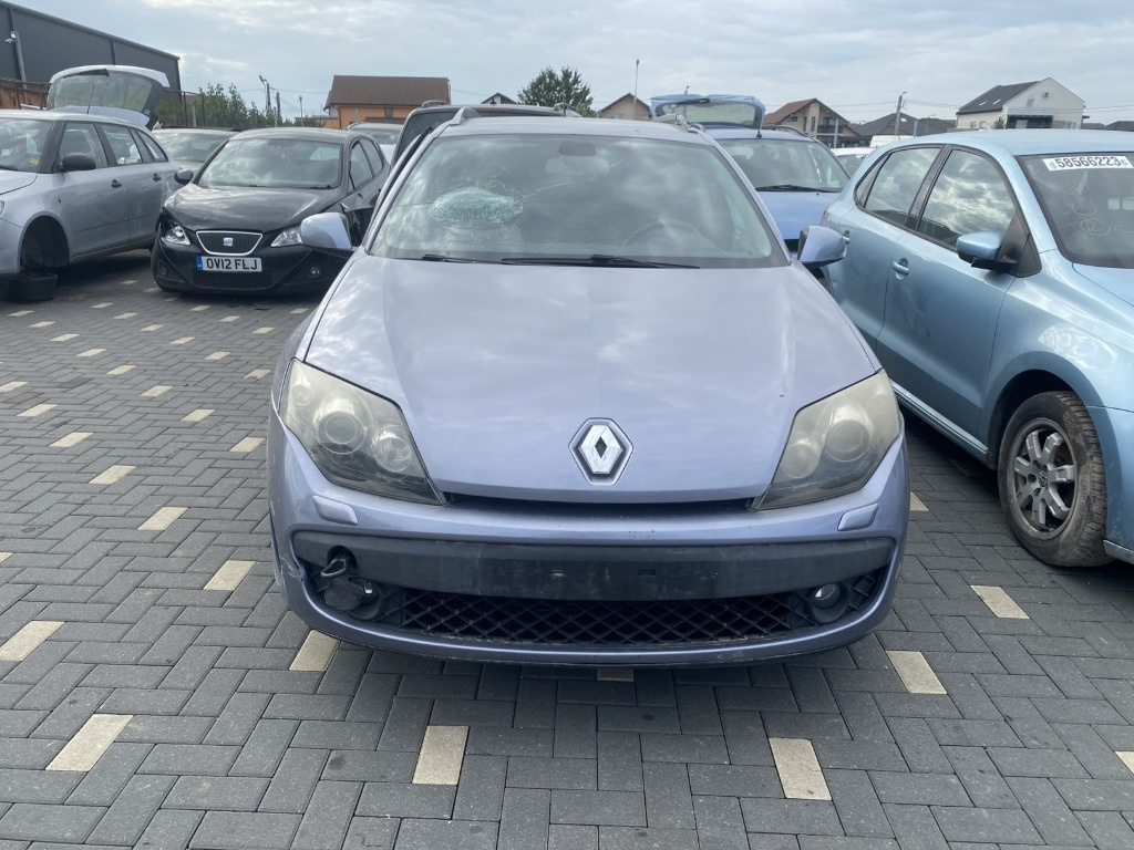 Dezmembrez Renault Laguna 3 Combi 2.0 DCI 2009, M9R802