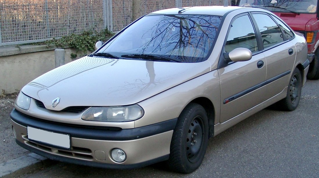 Dezmembrez Renault Laguna benzina si diesel 2.2 pana in anul 2001