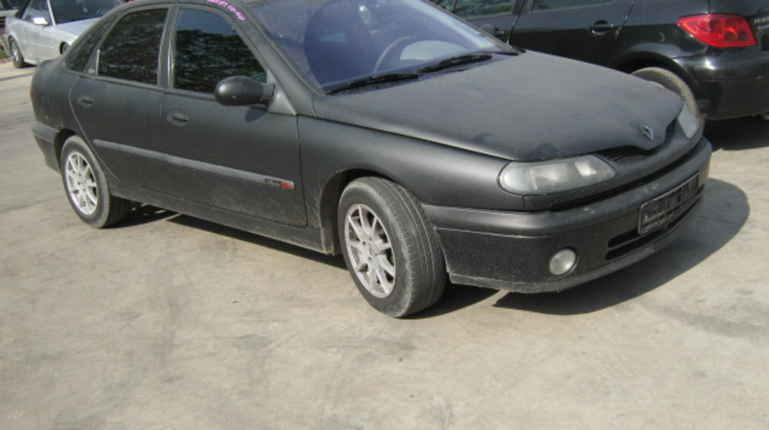 Dezmembrez Renault Laguna  din 1999, 1.6b,