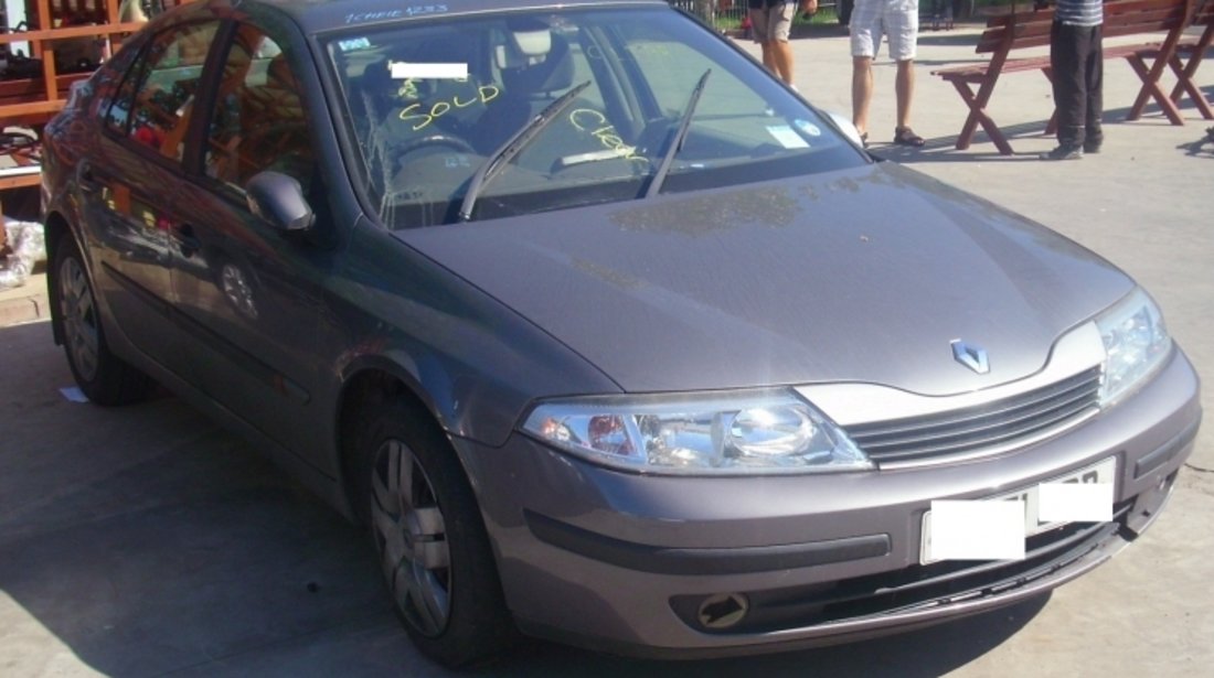 Dezmembrez Renault Laguna  din 2001, 1.6b,