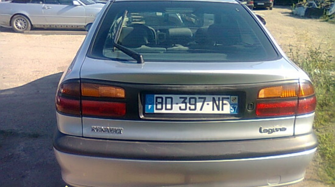 Dezmembrez Renault Laguna