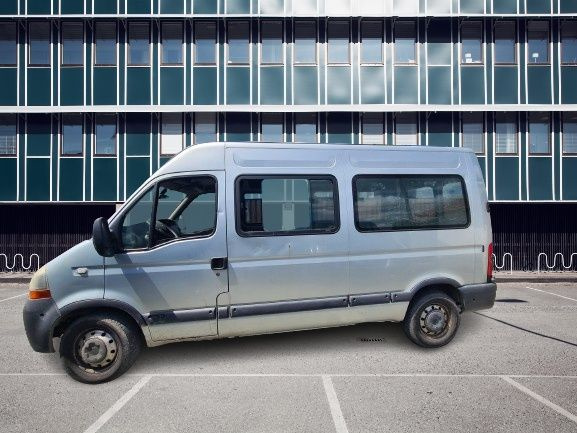 Dezmembrez Renault Master II bus 8+1 2.5 DCI 88 KW G9U 650