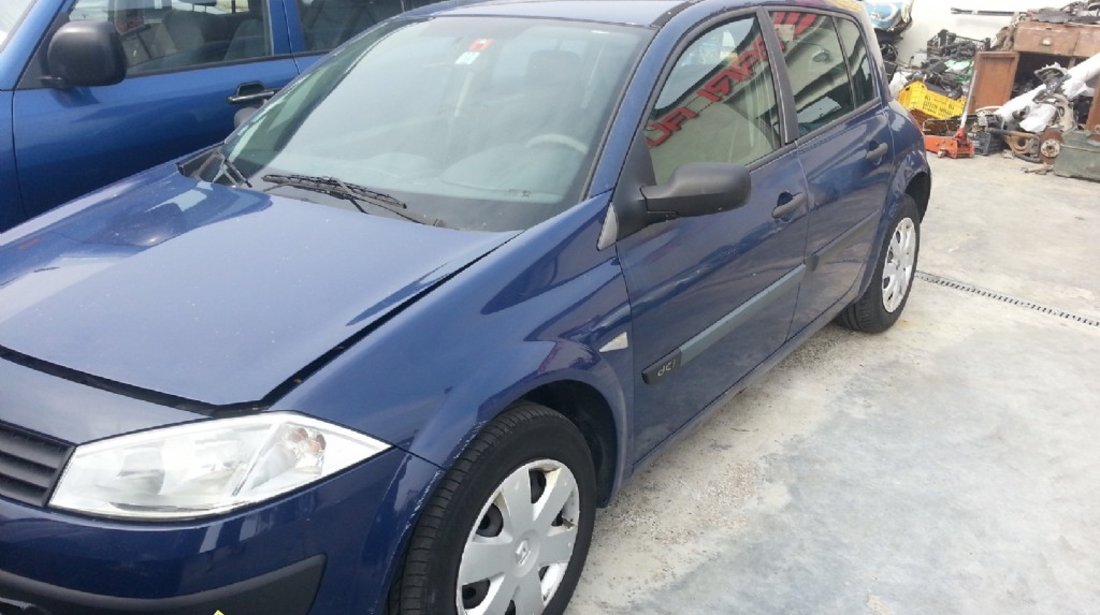 Dezmembrez Renault Megan 1 5 dci din 2004