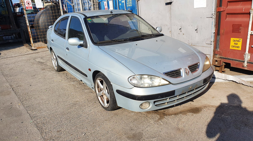 Dezmembrez Renault MEGANE 1 1995 - 2006 1.4 16V (LA0D, LA1H, LA0W, LA10) K4J 750 ( CP: 95, KW: 70, CCM: 1390 ) Benzina