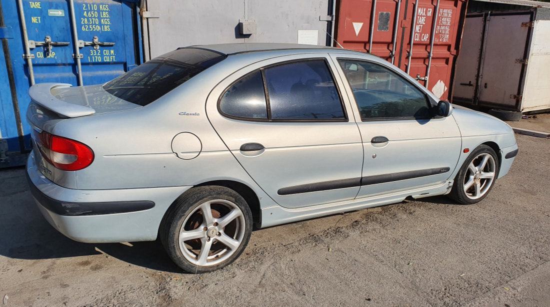 Dezmembrez Renault MEGANE 1 1995 - 2006 1.4 16V (LA0D, LA1H, LA0W, LA10) K4J 750 ( CP: 95, KW: 70, CCM: 1390 ) Benzina