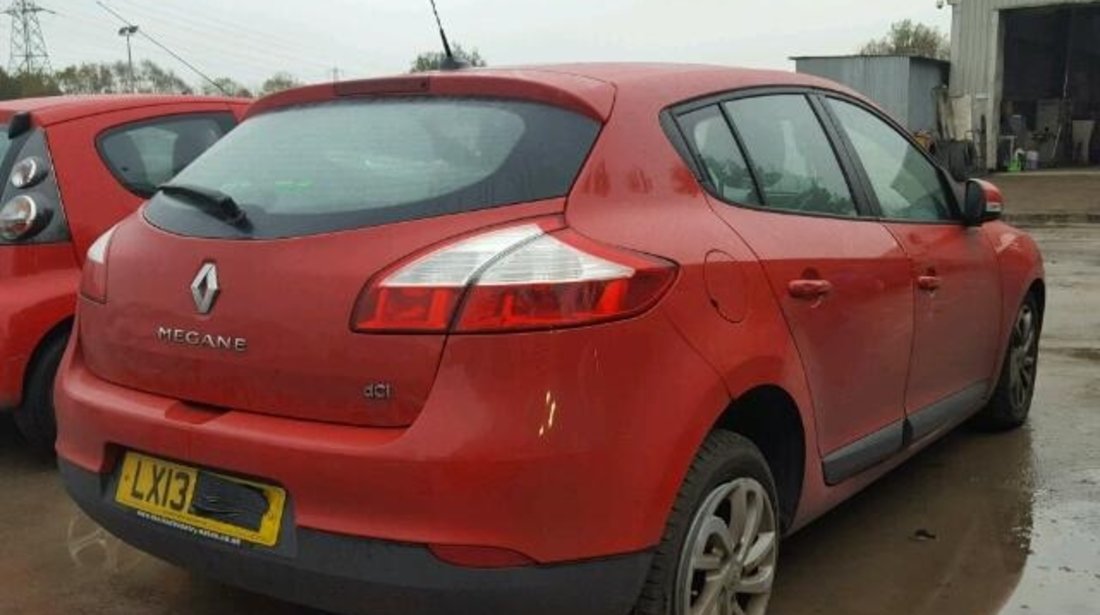 Dezmembrez Renault Megane 1.5dci