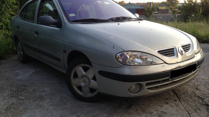 DEZMEMBREZ RENAULT Megane 1 CLASSIC 1.6 16V 2001