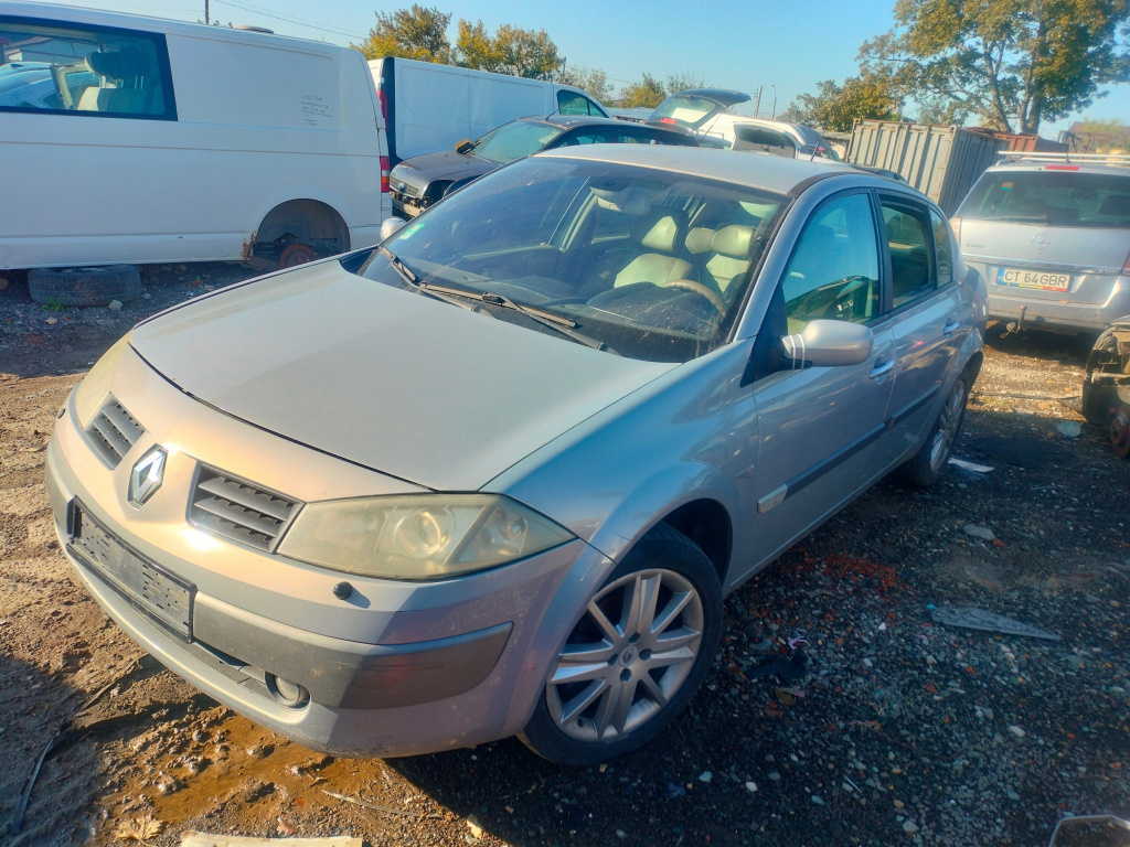 Dezmembrez Renault MEGANE 2 2002 - 2010 2.0 F4R 770 ( CP: 135, KW: 99, CCM: 1998 ) Benzina