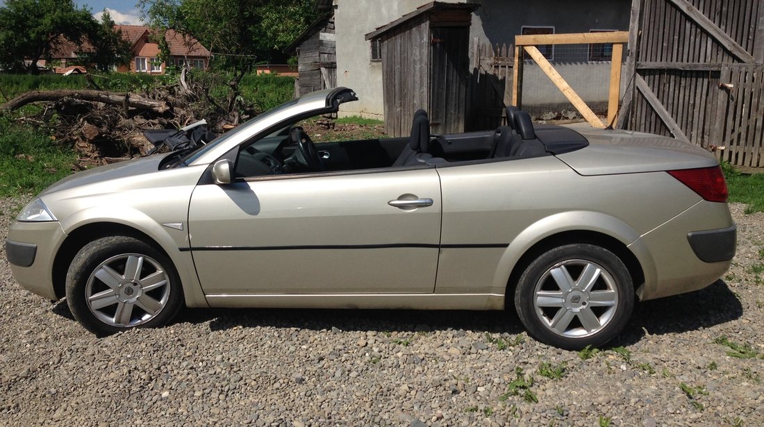 Dezmembrez Renault Megane 2 cabrio