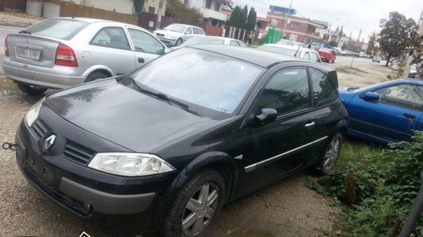 Dezmembrez renault megane 2 hatchback din 2005 1 9 dci 80 kw