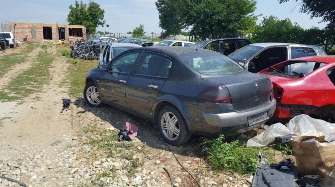 Dezmembrez renault megane 2 sedan 1.6 16v k4m760 113 cai