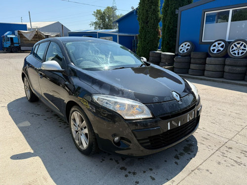 Dezmembrez Renault Megane 3 1.5 dci K9K 832 2011