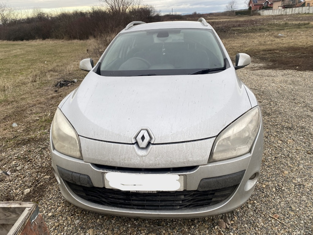 Dezmembrez Renault Megane 3 Combi 1.5 DCI 2010, K9K832