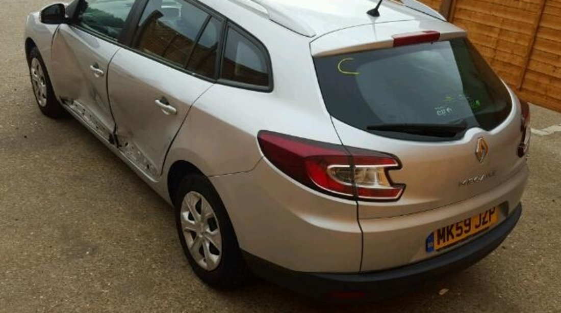 Dezmembrez Renault Megane 3 combi, 1.5dci