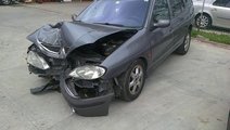 Dezmembrez Renault Megane, an 2000