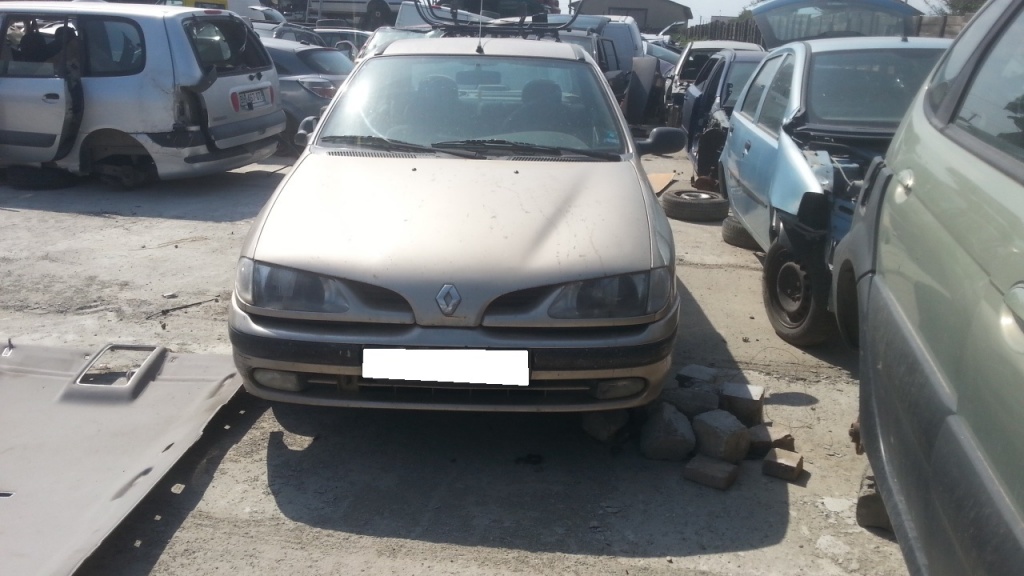 Dezmembrez RENAULT MEGANE , an fabr. 1997, 1.9D