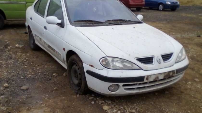 Dezmembrez Renault Megane I Classic, an 1999, motorizare 1.9 DTI