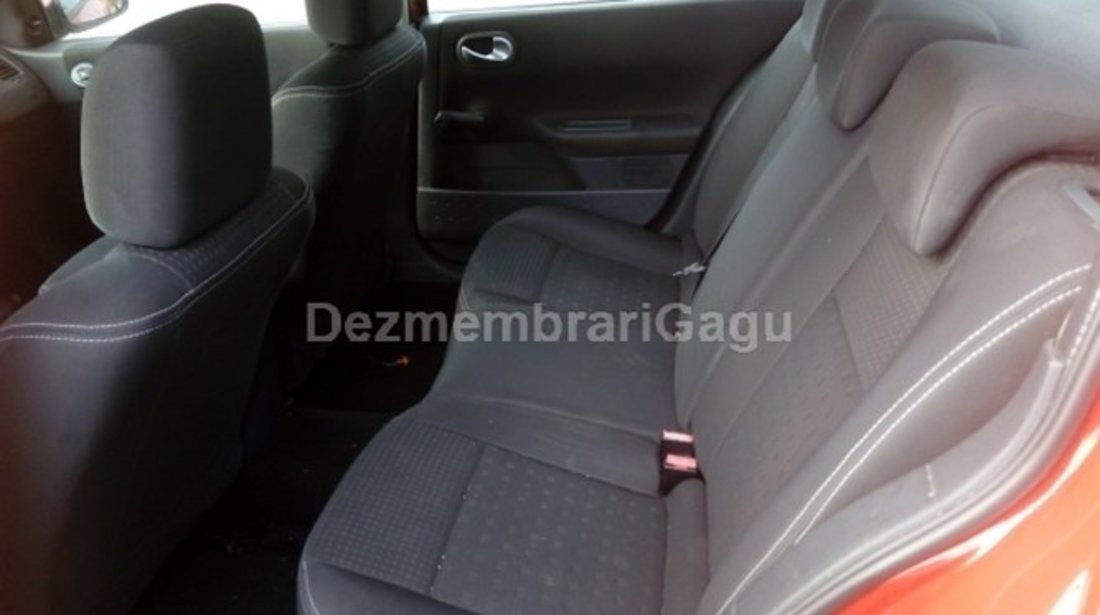 Dezmembrez Renault Megane II, an 2005