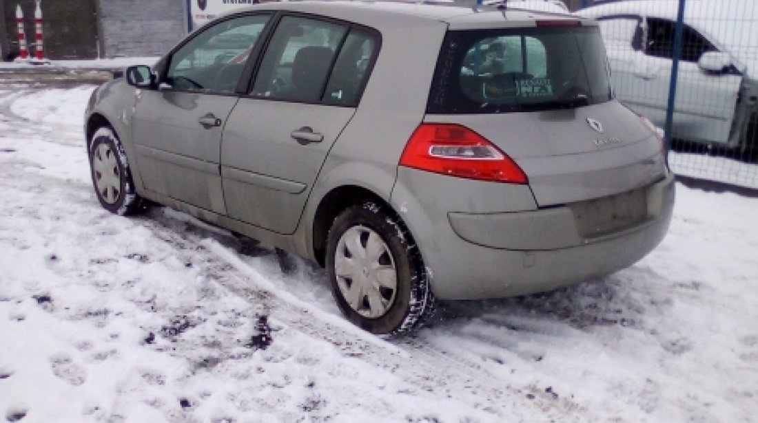 Dezmembrez Renault Megane II, an 2007, motorizare 1.5 DCI